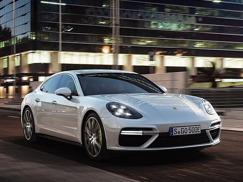 Úspěch Porsche Panamera s hybridním pohonem